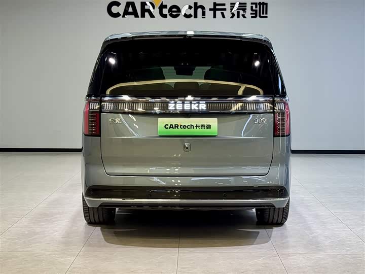 Zeekr 009 2024 2024款 七座过道版四驱 108kWh