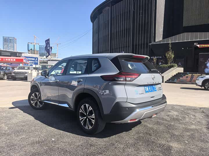 Nissan X-Trail 2023 2023款 e-POWER 超混双电机四驱豪华版