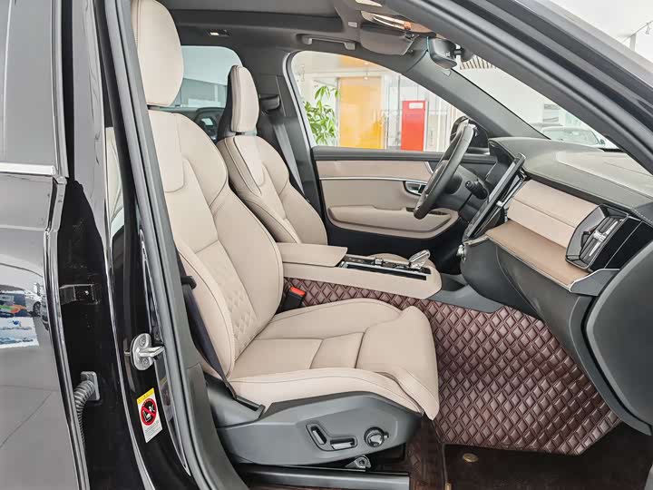 Volvo XC90 Hybrid 2025 2025款 改款 T8 智远豪华版 7座