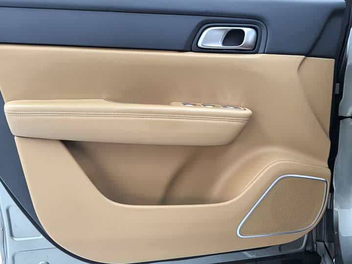 LiXiang One 2021 2021款 增程6座版