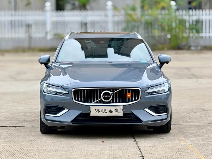 Volvo V60 2021 2021款 B4 智逸豪华版