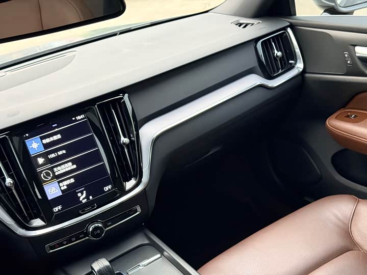 Volvo V60 2021 2021款 B4 智逸豪华版