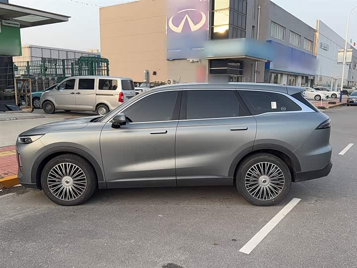 Chery Tiggo 8L 2024 2024款 2.0T 两驱尊贵版 5座