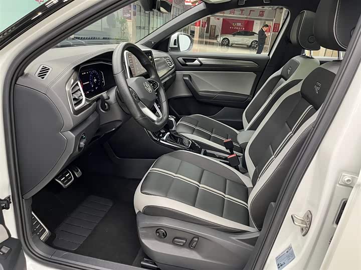 Volkswagen T-Roc 2023 2023款 300TSI DSG两驱星光版