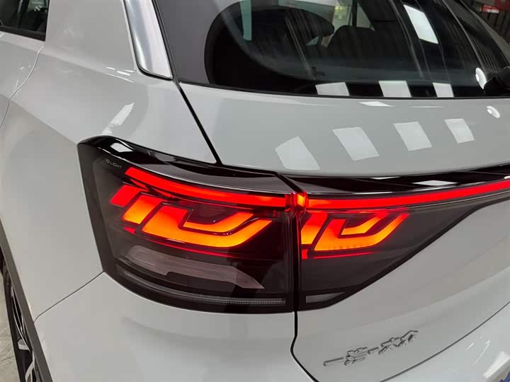 Volkswagen T-Roc 2023 2023款 300TSI DSG两驱星光版