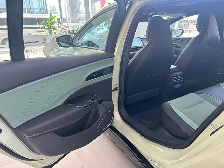 Hongqi EH7 2025 2025款 600 智选版