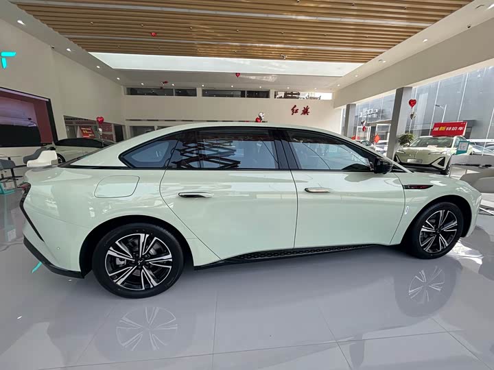 Hongqi EH7 2025 2025款 600 智选版