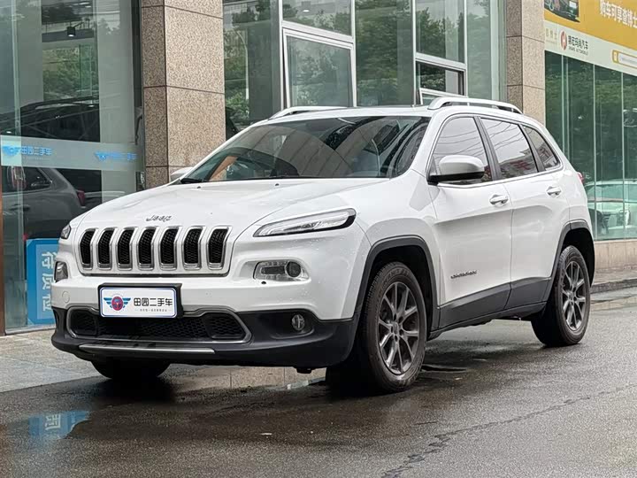 Jeep Cherokee 2020 2020款 2.0L 两驱经典运动版