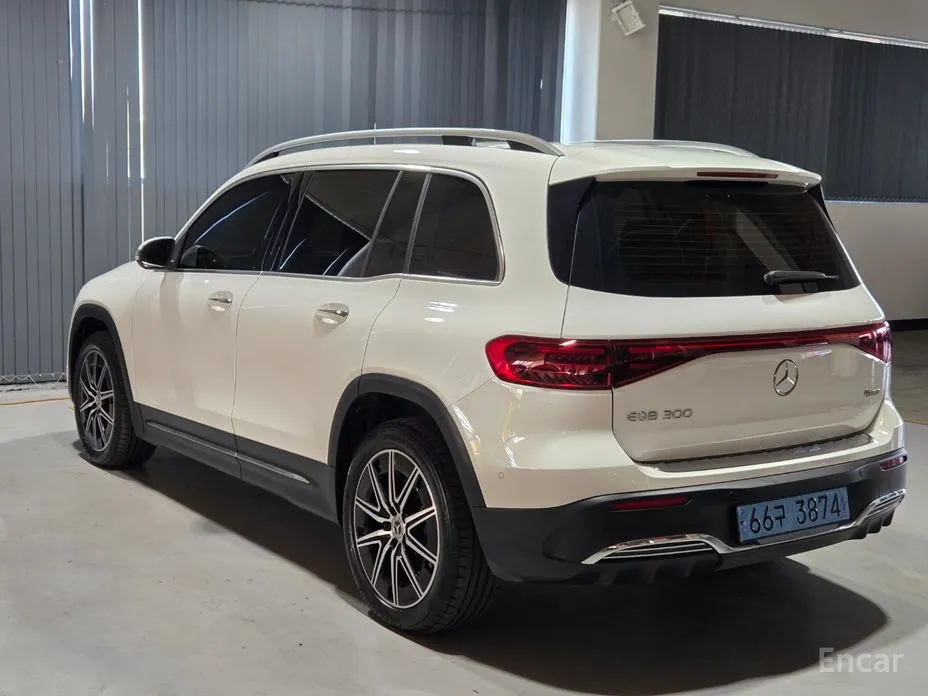 2022 Mercedes-Benz EQB