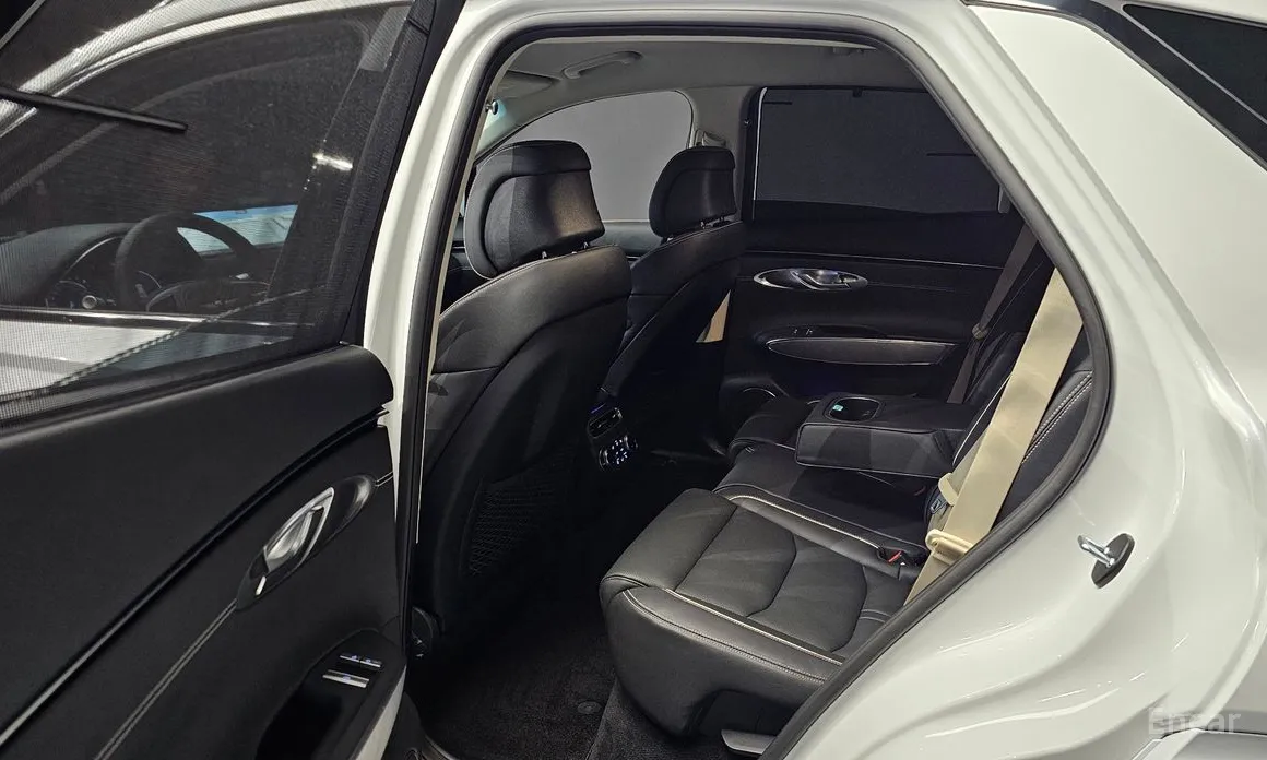 Genesis GV70 2022 e-AWD