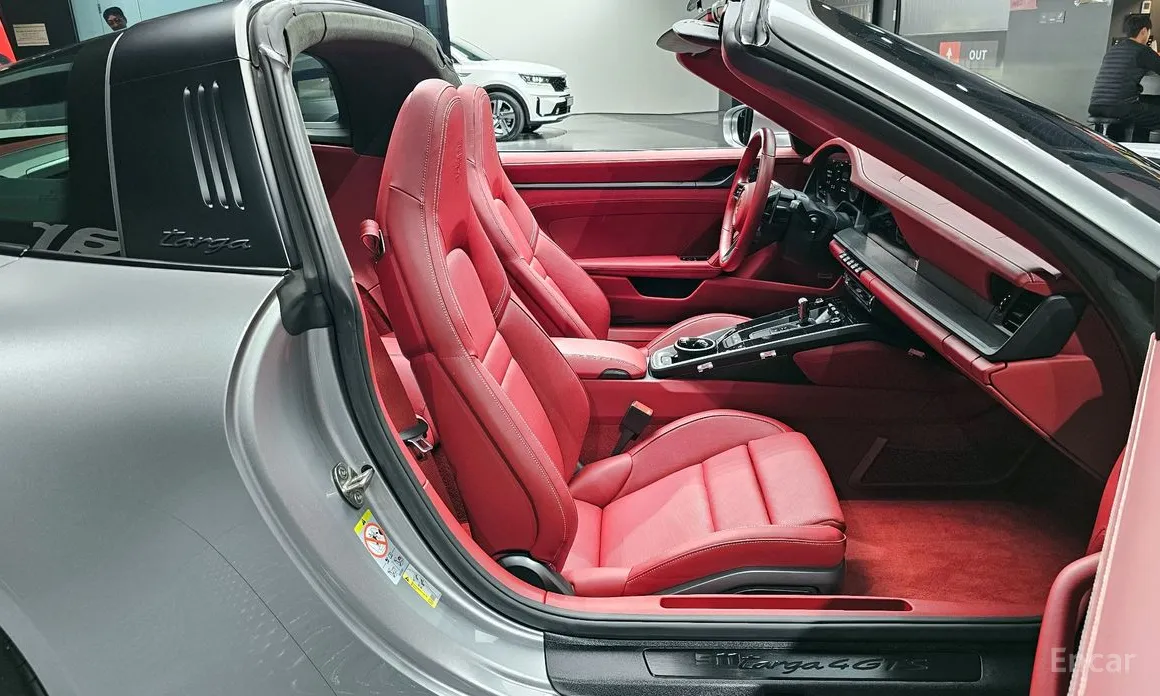 Porsche 911 2019 Targa 4 GTS