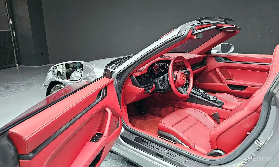 Porsche 911 2019 Targa 4 GTS