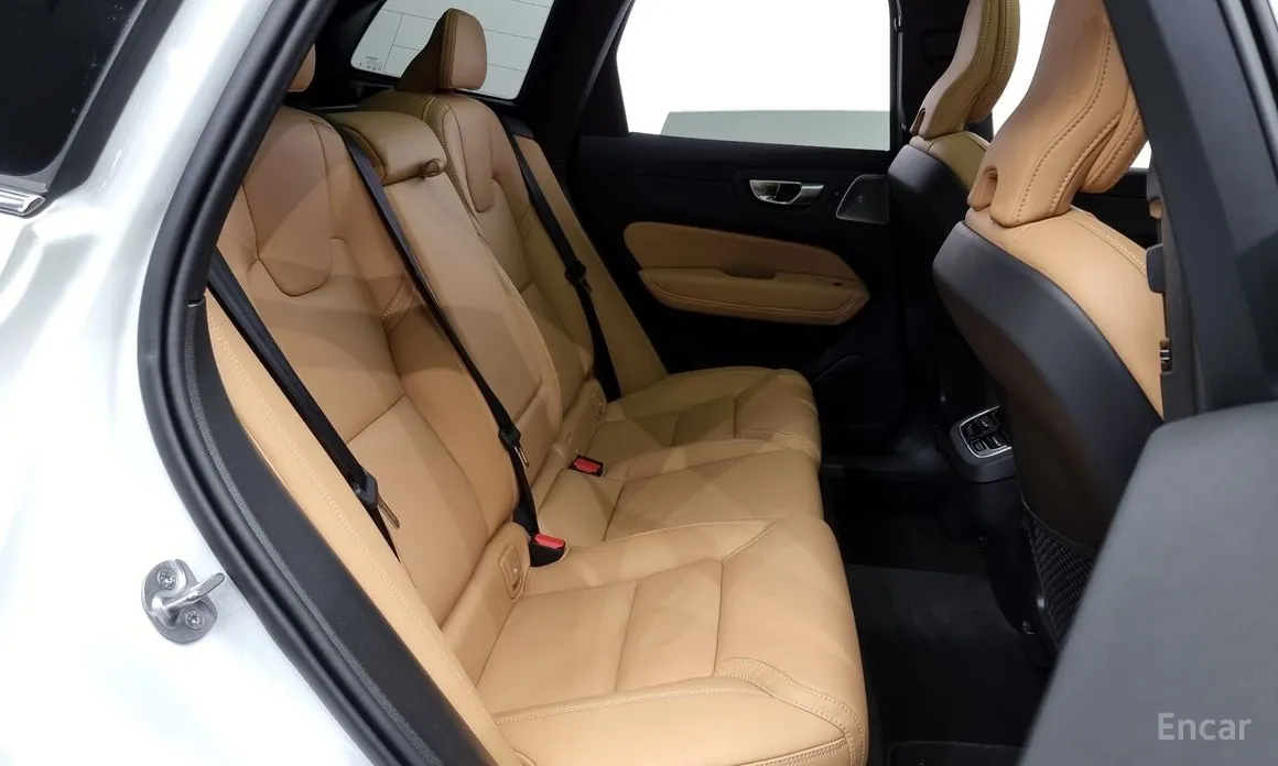 Volvo XC60 2017 B6 Ultra Bright