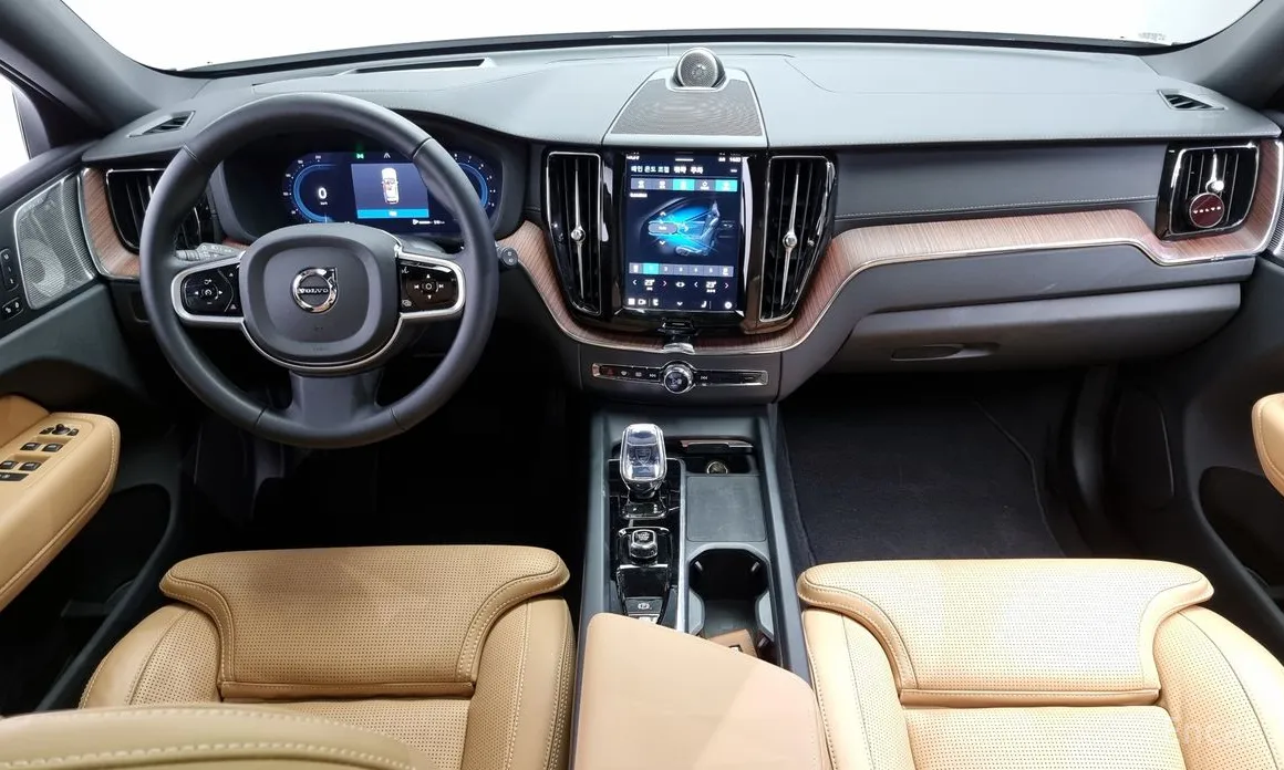 Volvo XC60 2017 B6 Ultra Bright