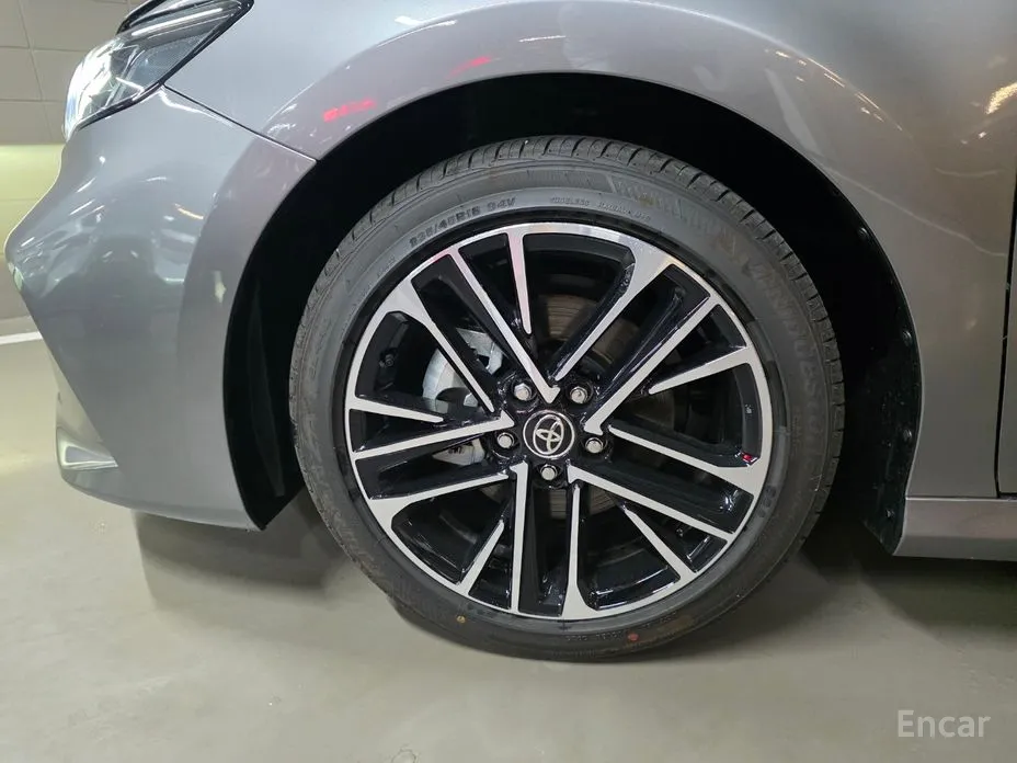 Toyota Camry 2024 2.5 XLE Hybrid