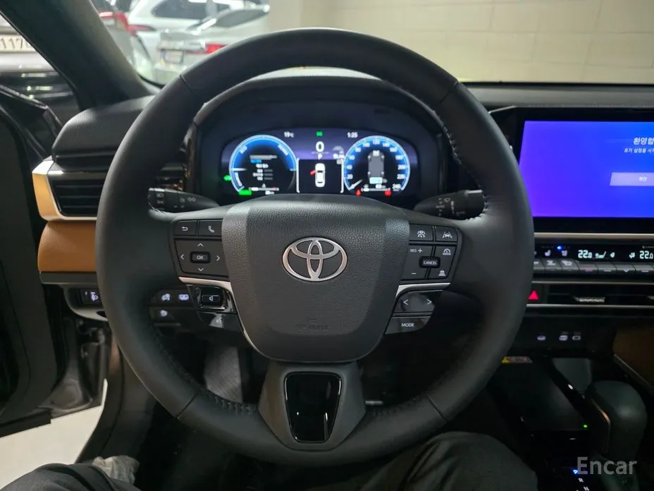 Toyota Camry 2024 2.5 XLE Hybrid