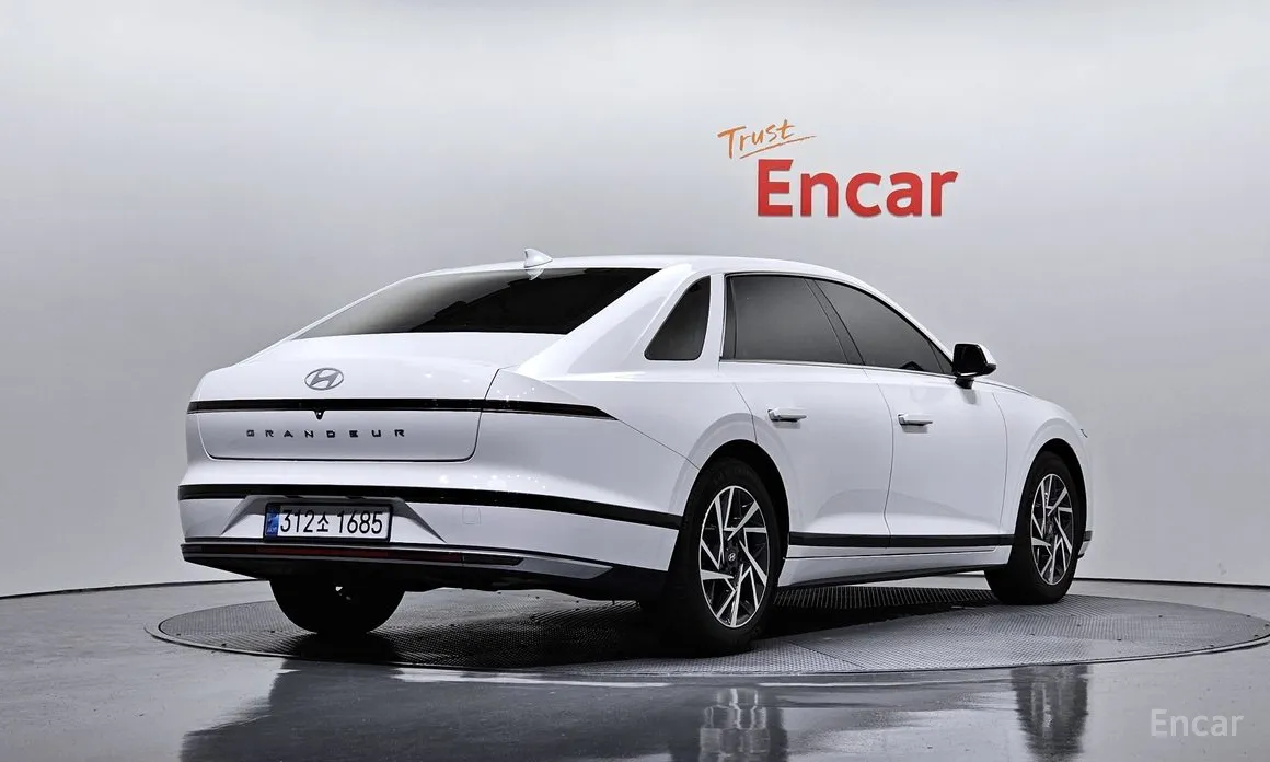 Hyundai Grandeur 2022 Premium