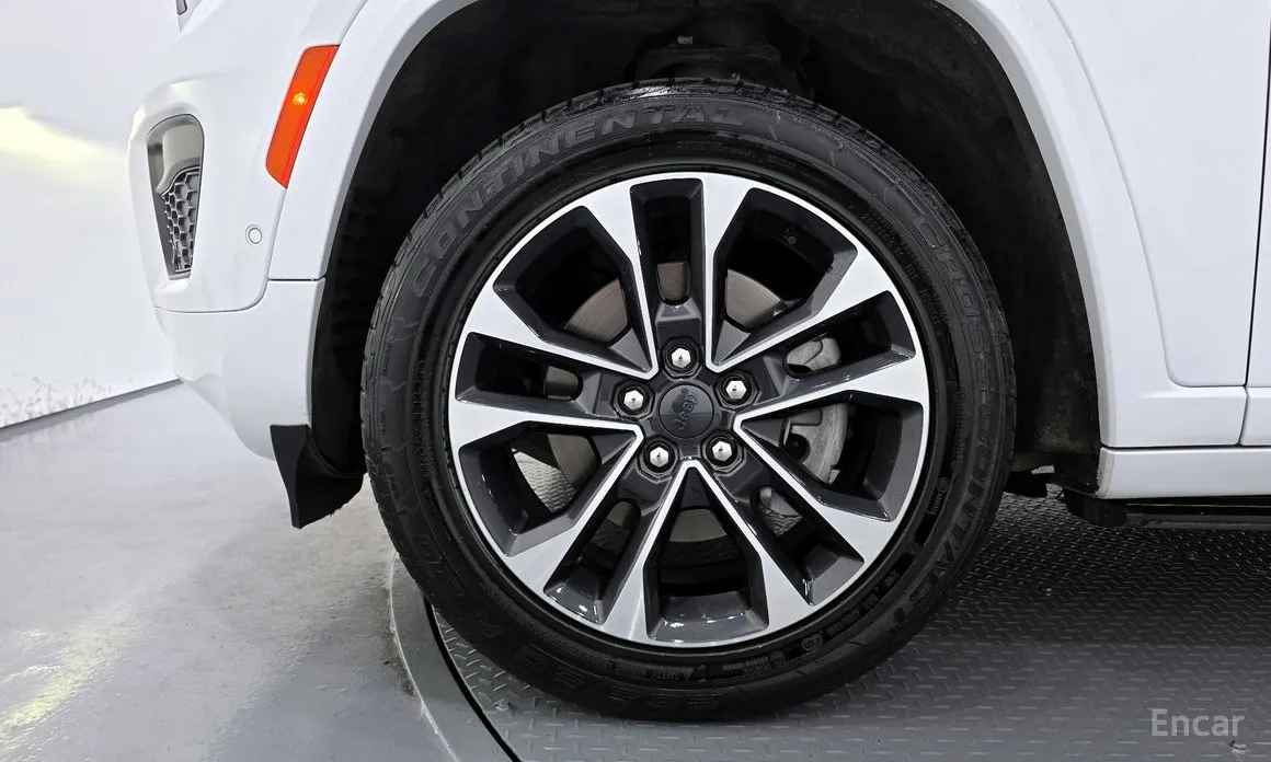 Jeep Cherokee 2021 L 3.6 Overland