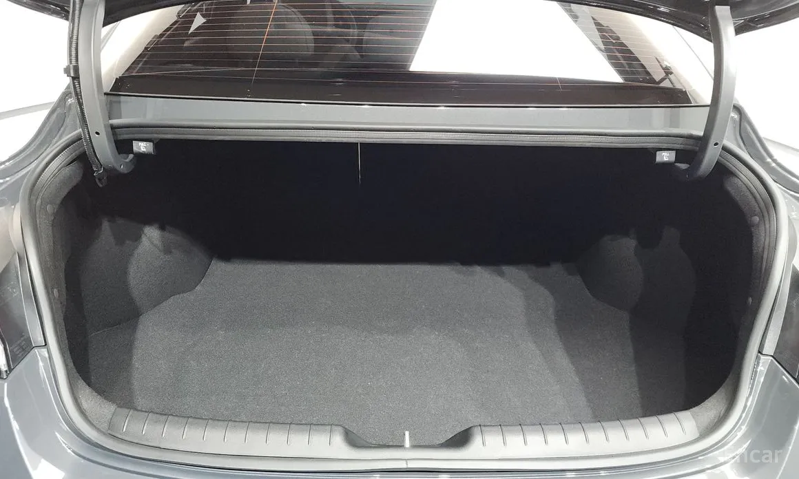 Hyundai Avante 2023 1.6