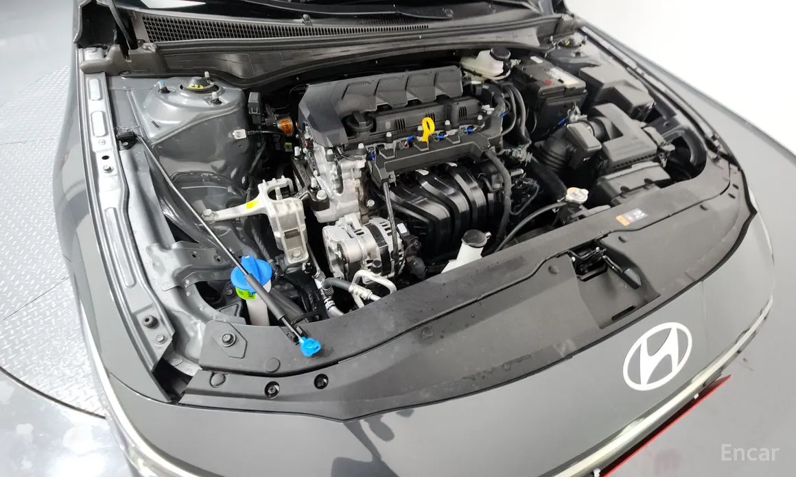 Hyundai Avante 2023 1.6