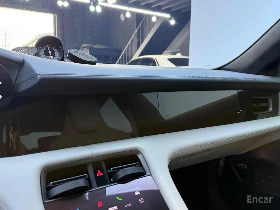 Porsche Taycan 2020 Turbo S