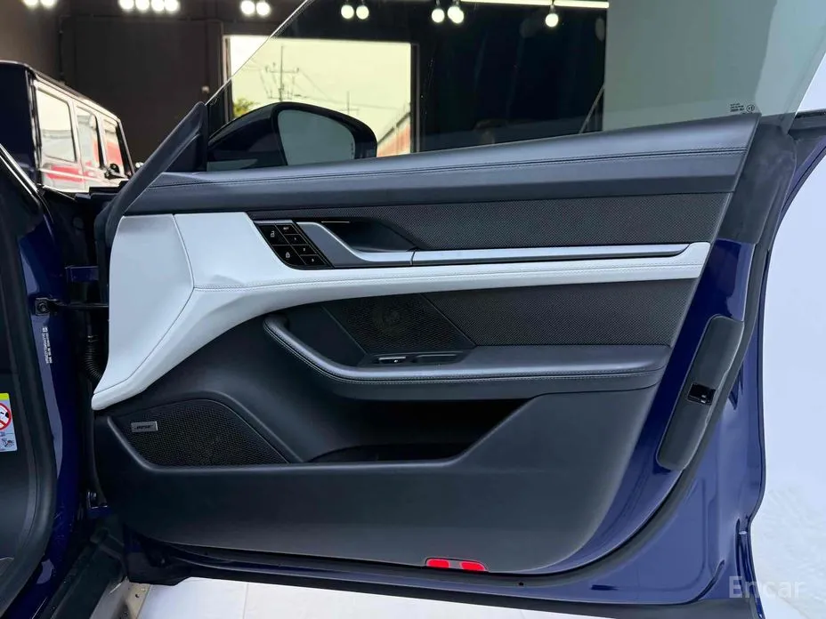 Porsche Taycan 2020 Turbo S