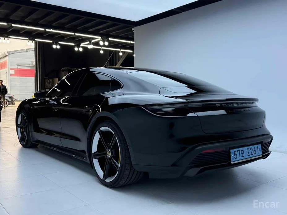 Porsche Taycan 2020 Turbo S