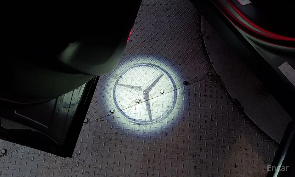 Mercedes-Benz EQB 2022 EQB300 4MATIC AMG Line