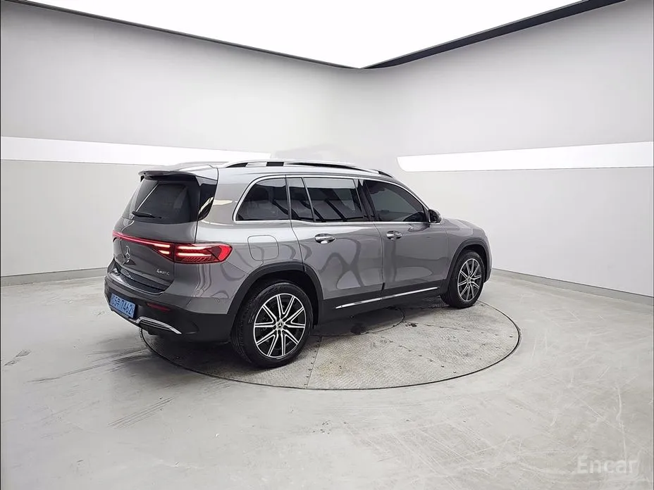 Mercedes-Benz EQB 2022 EQB300 4MATIC AMG Line