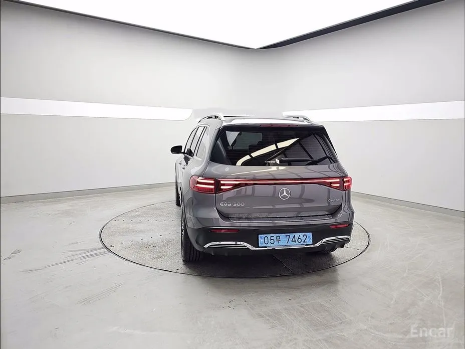 Mercedes-Benz EQB 2022 EQB300 4MATIC AMG Line