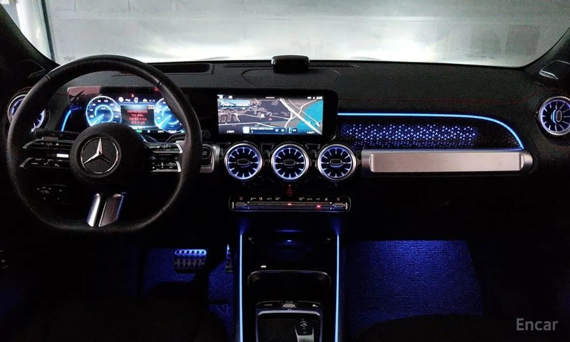 Mercedes-Benz EQB 2022 EQB300 4MATIC AMG Line