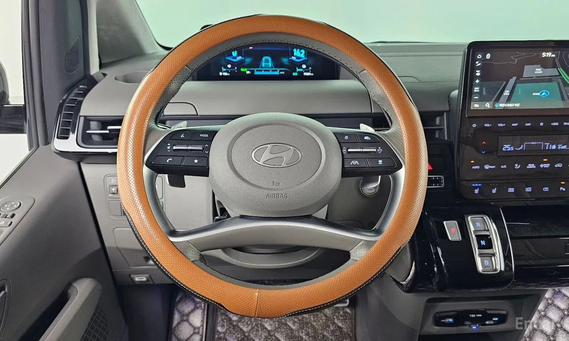 Hyundai Staria 2021 HEV 1.6 Lounge 9-Seater