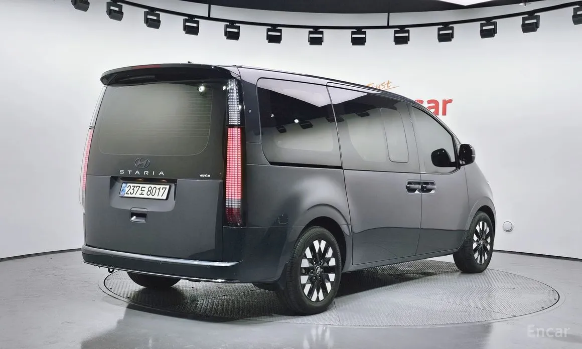 Hyundai Staria 2021 HEV 1.6 Lounge 9-Seater