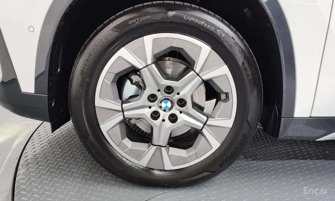 BMW X1 2023 xDrive 20i xLine