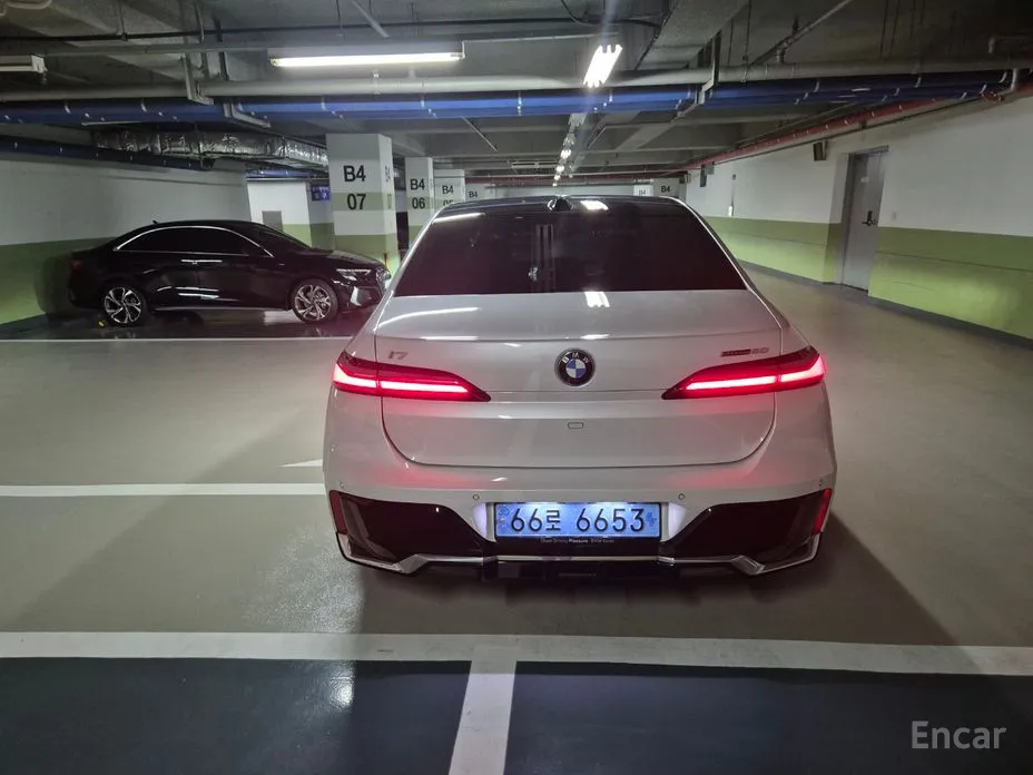 BMW i7 2022 eDrive 50 M Sport