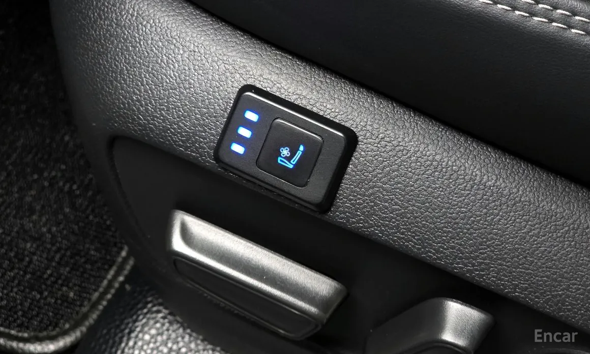 Toyota RAV4 2019 2.5 2WD Hybrid XLE