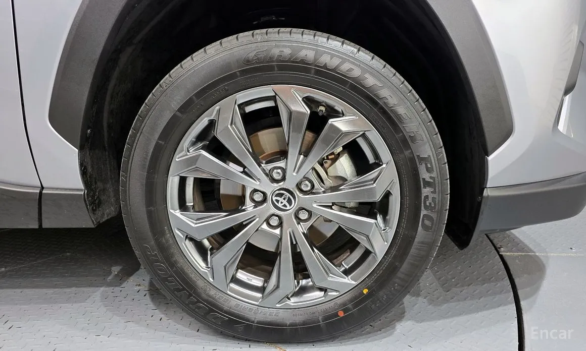 Toyota RAV4 2019 2.5 2WD Hybrid XLE