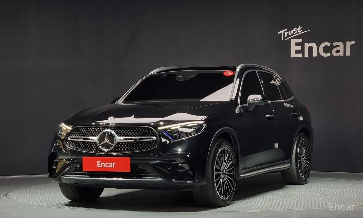 Mercedes-Benz GLC-Class 2023 GLC300 4MATIC AMG Line