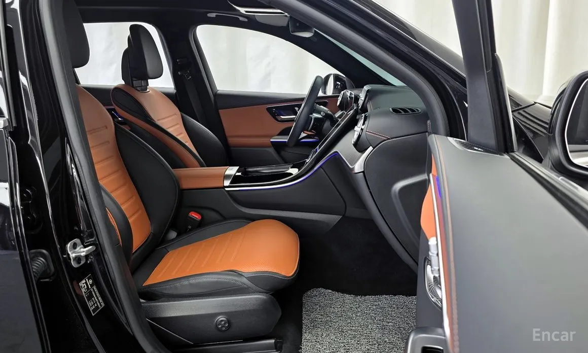 Mercedes-Benz GLC-Class 2023 GLC300 4MATIC AMG Line