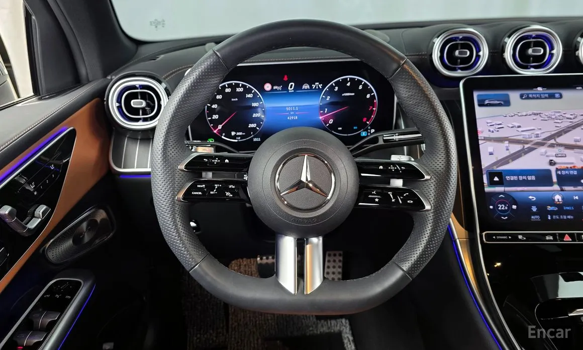 Mercedes-Benz GLC-Class 2023 GLC300 4MATIC AMG Line