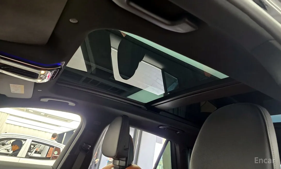 Mercedes-Benz GLC-Class 2023 GLC300 4MATIC AMG Line