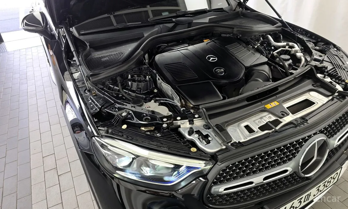 Mercedes-Benz GLC-Class 2023 GLC300 4MATIC AMG Line