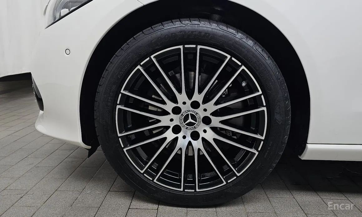 Mercedes-Benz C-Class 2022 C200 Avantgarde