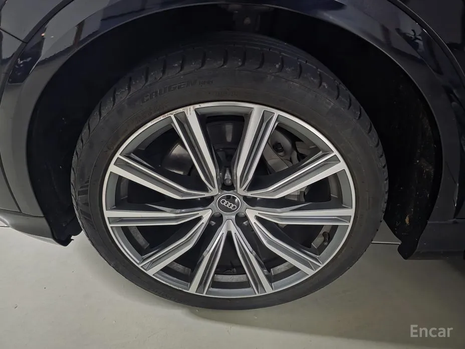 Audi Q8 2018 55 TFSI Quattro Premium