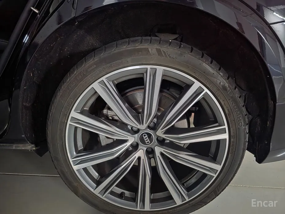 Audi Q8 2018 55 TFSI Quattro Premium