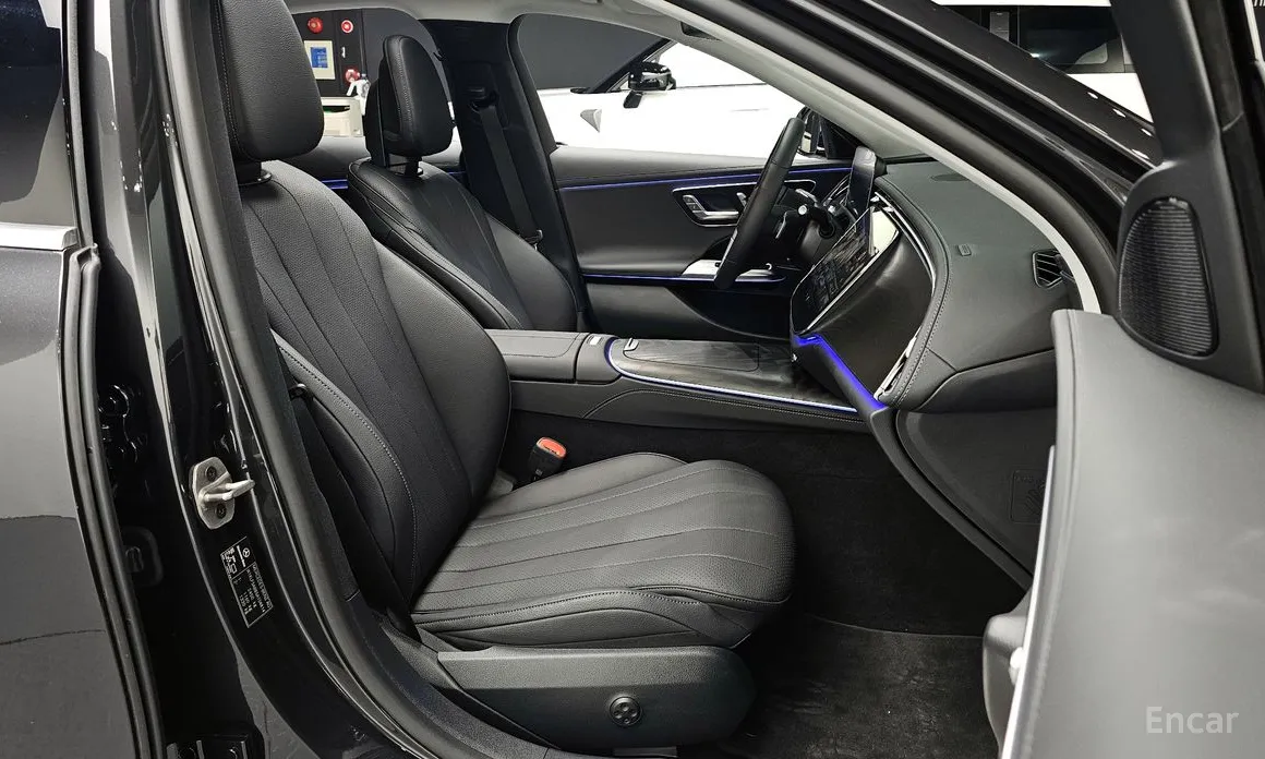 Mercedes-Benz E-Class 2024 E200 Avantgarde