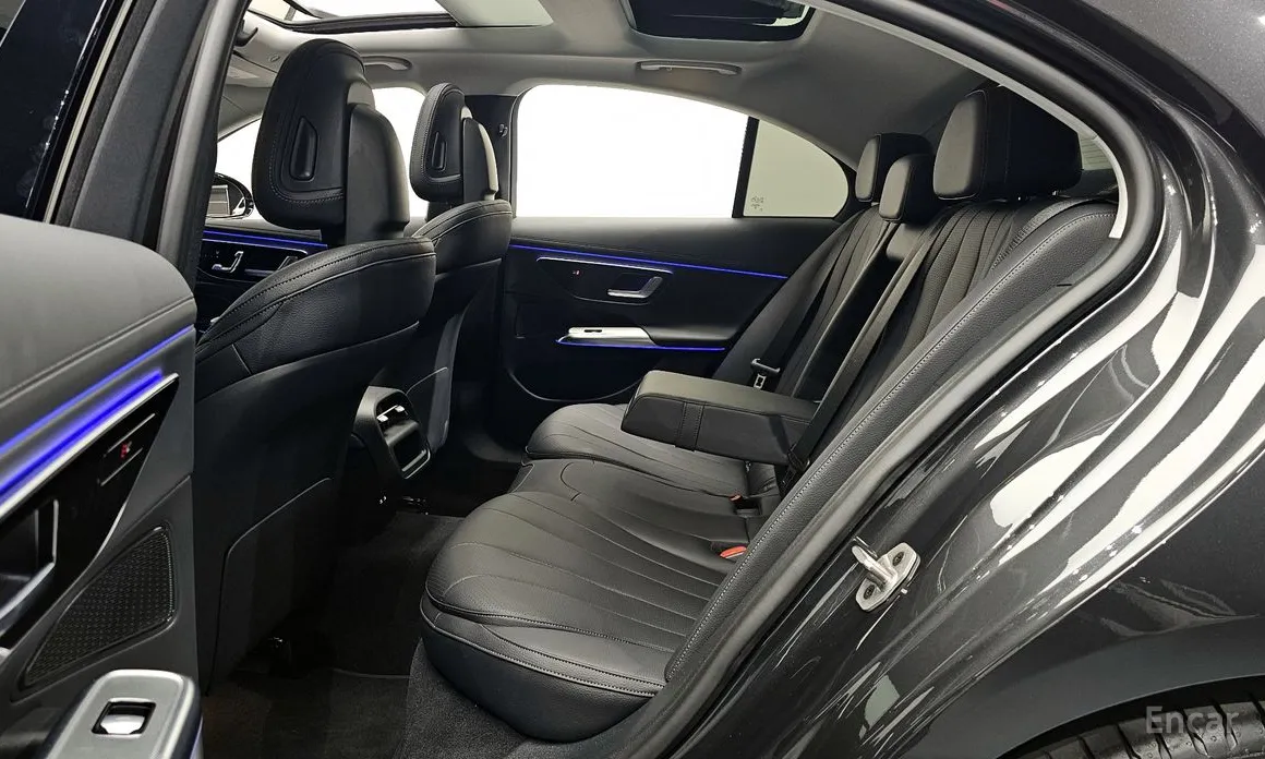 Mercedes-Benz E-Class 2024 E200 Avantgarde