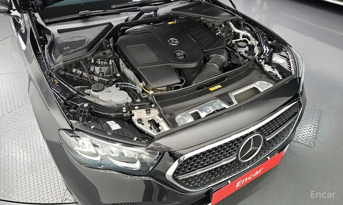 Mercedes-Benz E-Class 2024 E200 Avantgarde