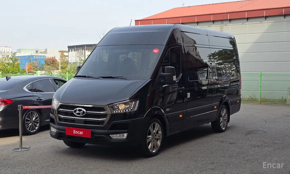 Hyundai Solati 2015 15-seater