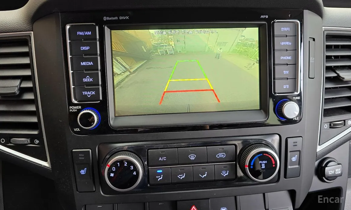 Hyundai Solati 2015 15-seater